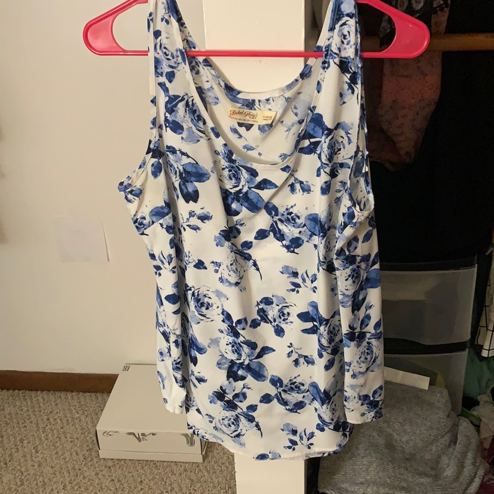 White sheer top w/ blue roses
